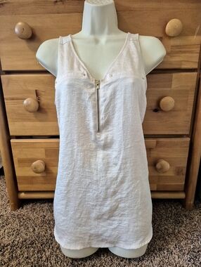 Express Cream V-Neck Tank Top Size M